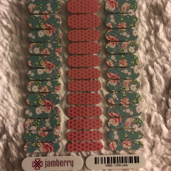 Jamberry Little Lady - Picture 3 of 3